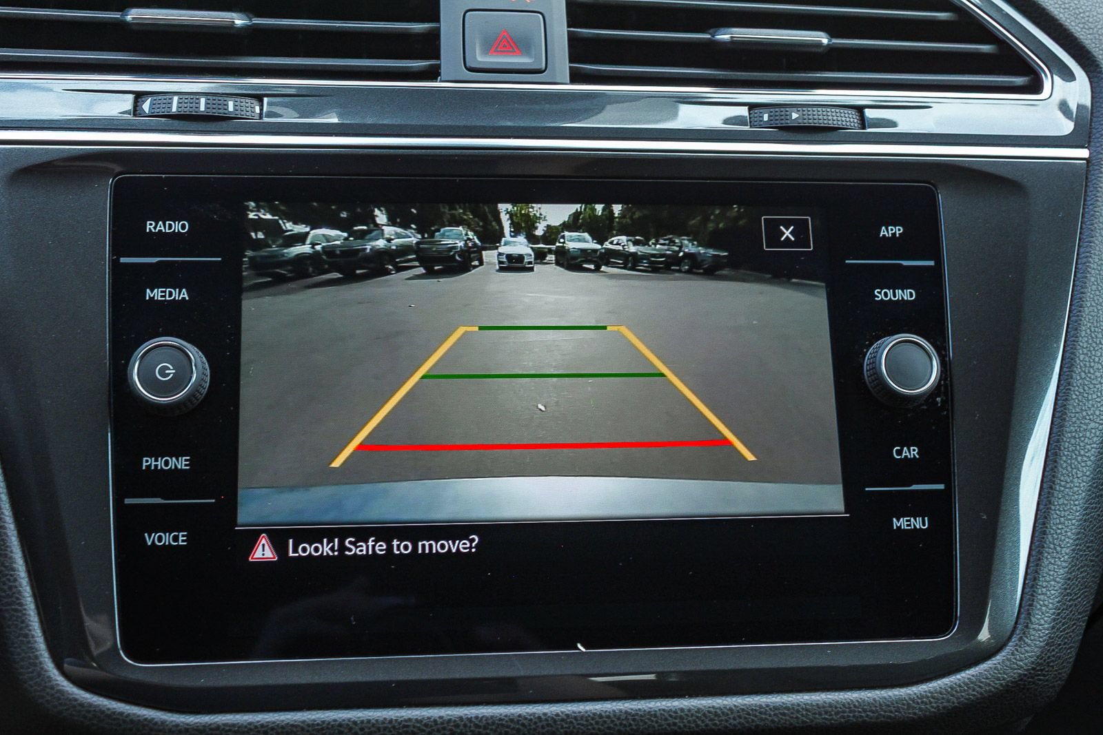 Used 2023 Volkswagen Tiguan SE FWD image 25