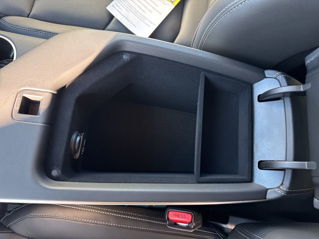 Used 2025 Genesis GV70 2.5T Select w/ Select Package image 30