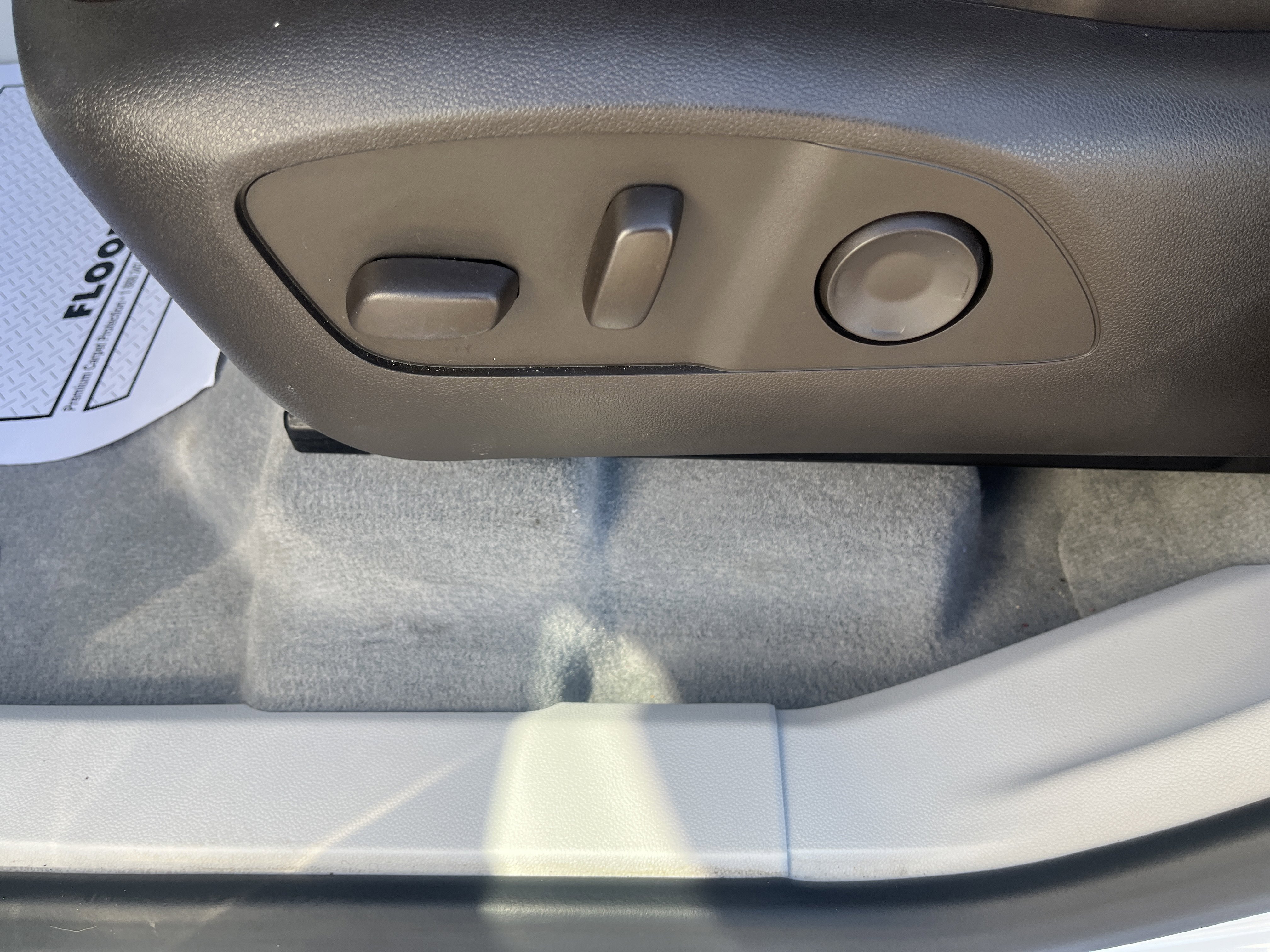 Used 2025 GMC Acadia Denali image 10