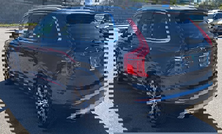 Used 2021 Volvo XC90 T8 Inscription image 4