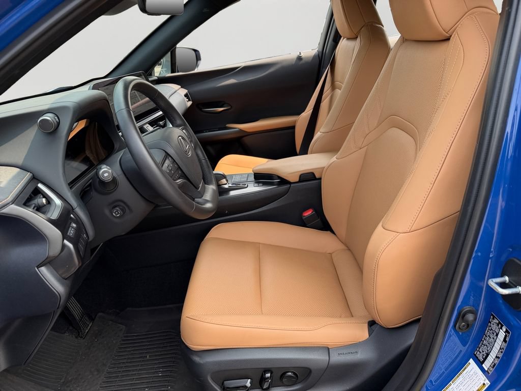 Used 2025 Lexus UX 300h AWD w/ Accessory Package (Z1) image 14