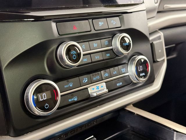 Used 2023 Ford Expedition XLT image 16