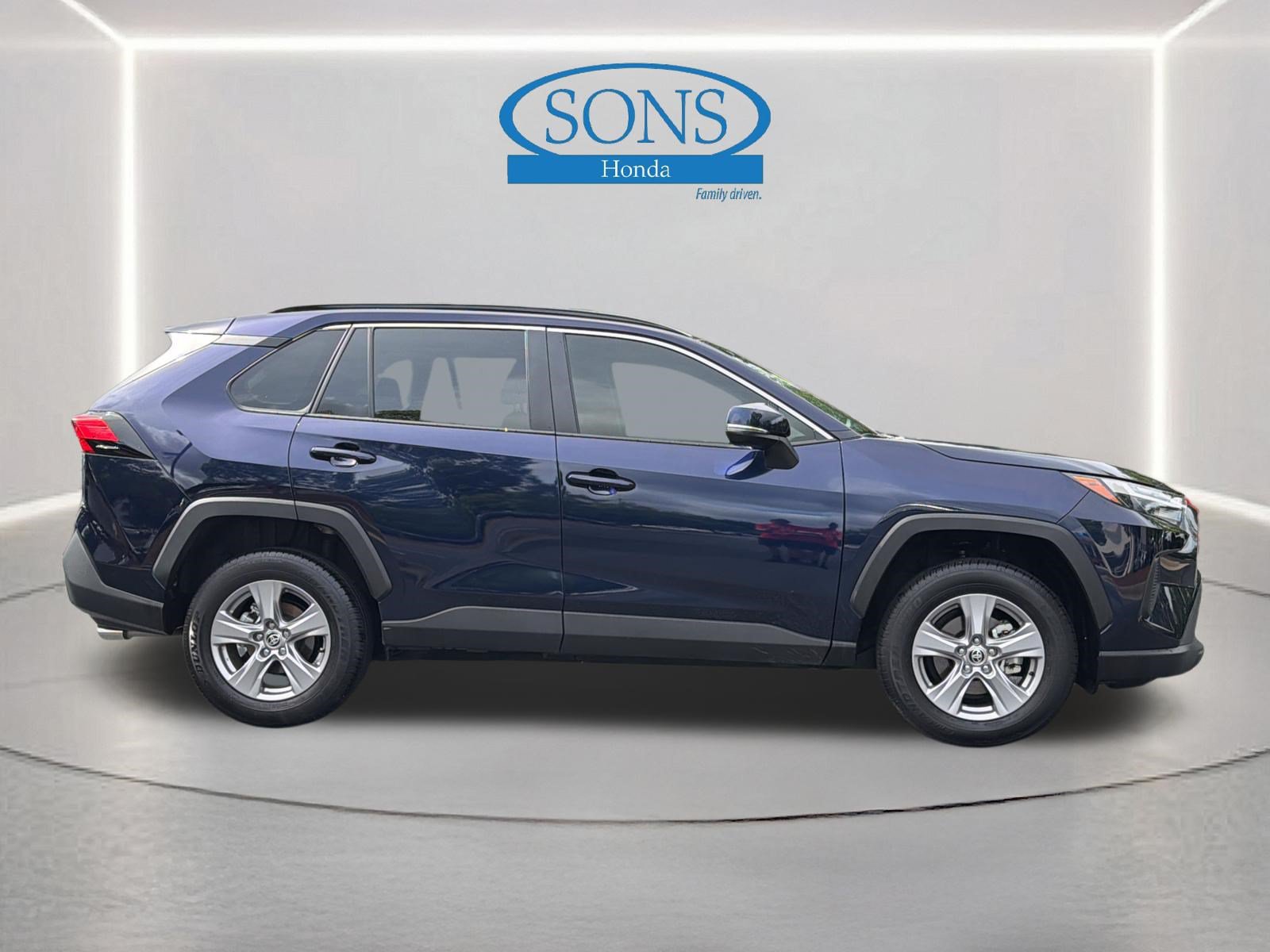 Used 2025 Toyota RAV4 XLE FWD image 28