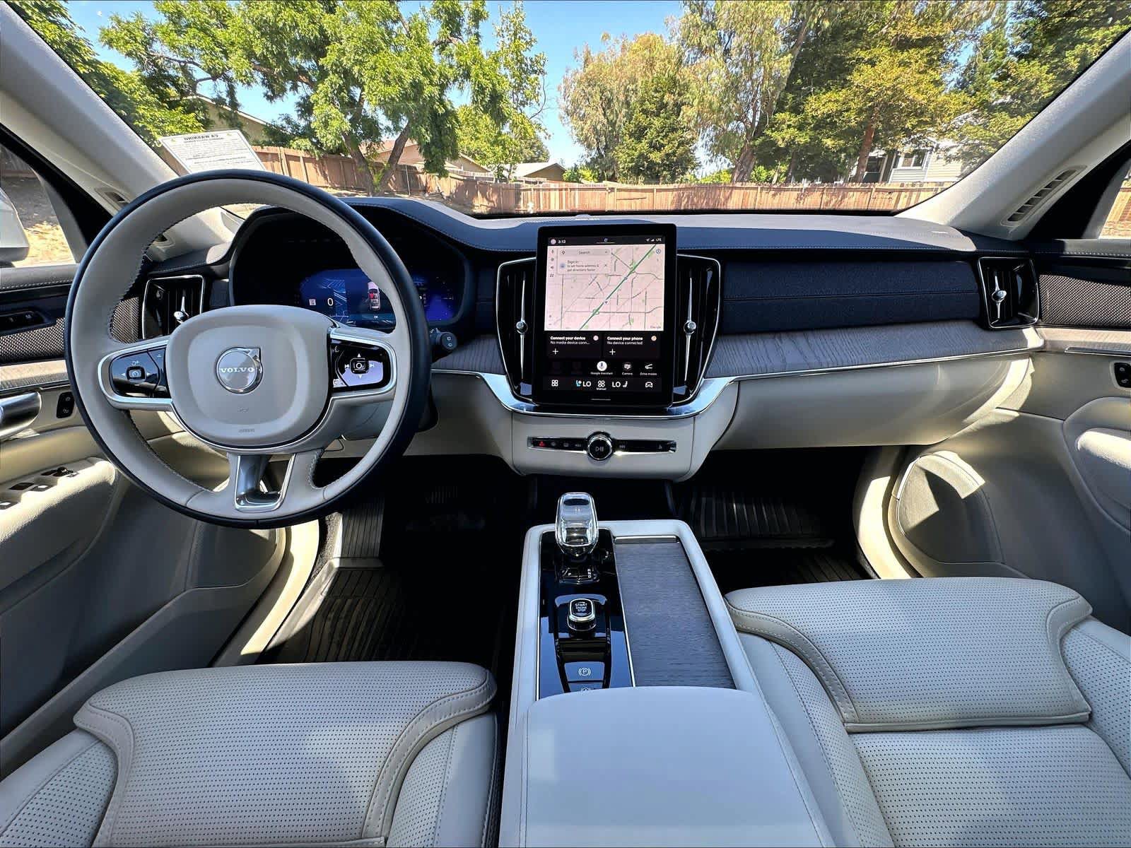 Used 2025 Volvo XC90 T8 Ultra w/ Protection Package Premier AWD/4WD image 18