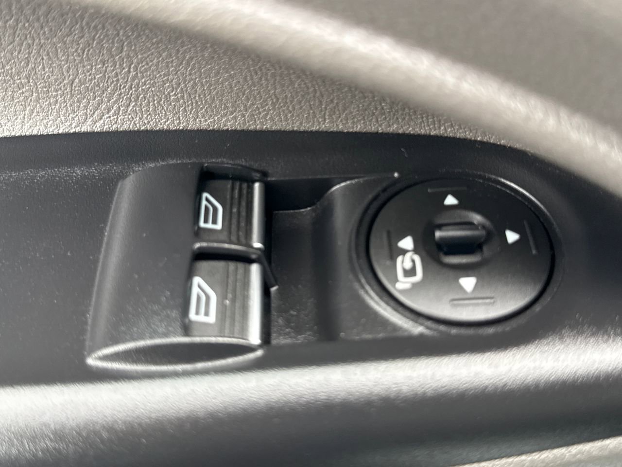 Used 2023 Ford Transit Connect XL image 18