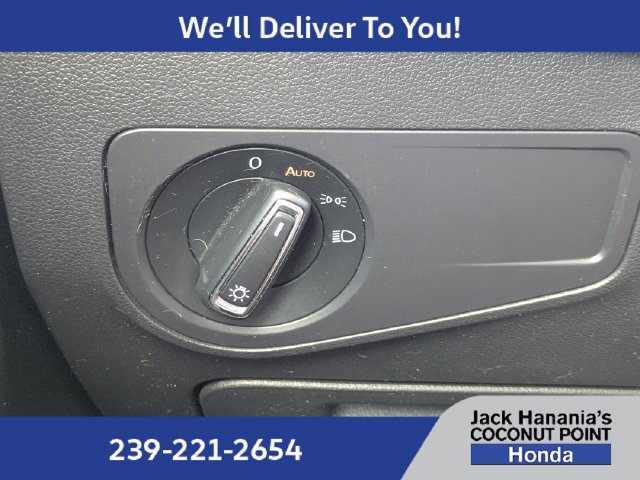 Used 2021 Volkswagen Tiguan SE w/ Panoramic Sunroof Package AWD/4WD image 26