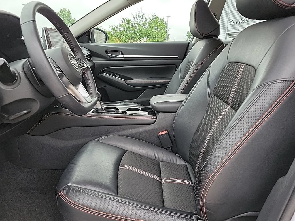 Used 2024 Nissan Altima 2.5 SR AWD/4WD image 13