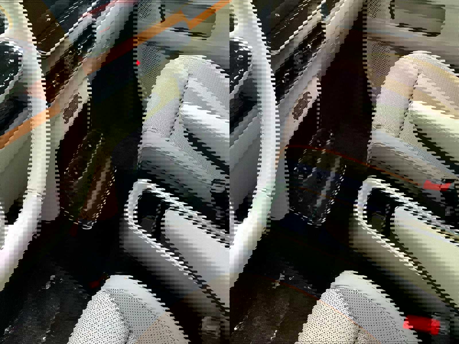 New 2025 Volkswagen ID. Buzz 1st Edition image 14