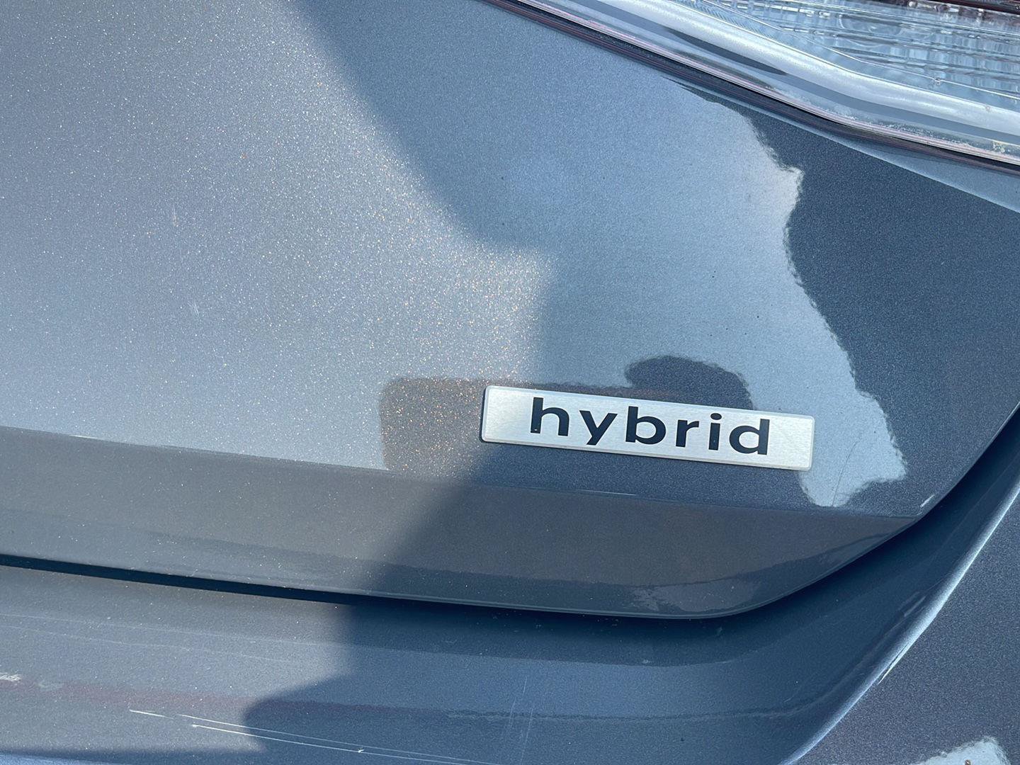 Used 2025 Hyundai Elantra SEL FWD image 28