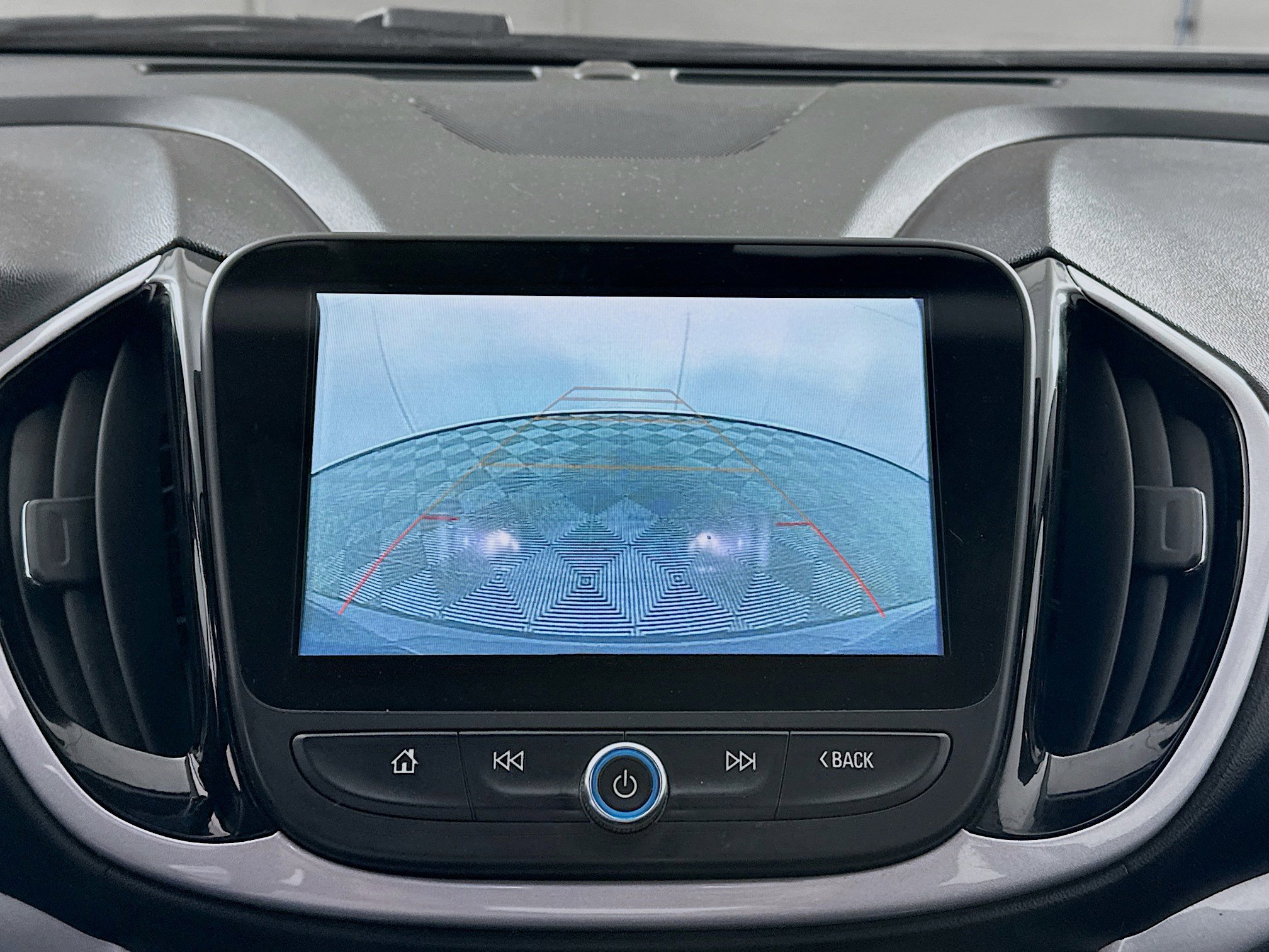 Used 2018 Chevrolet Volt LT image 21