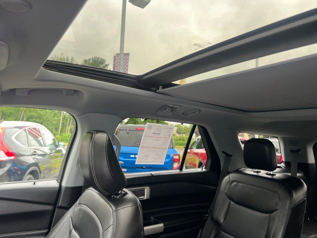 Certified 2022 Ford Explorer Limited w/ Equipment Group 301A image 9