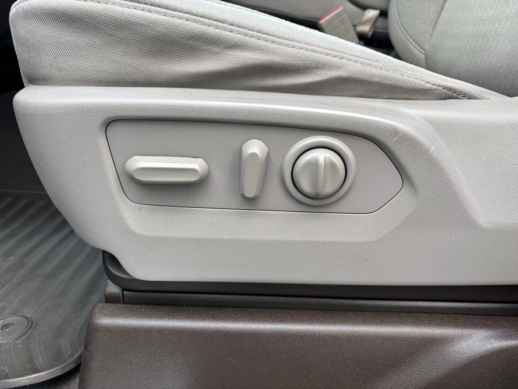 Used 2021 Chevrolet Silverado 1500 LT w/ Bed Protection Package image 16