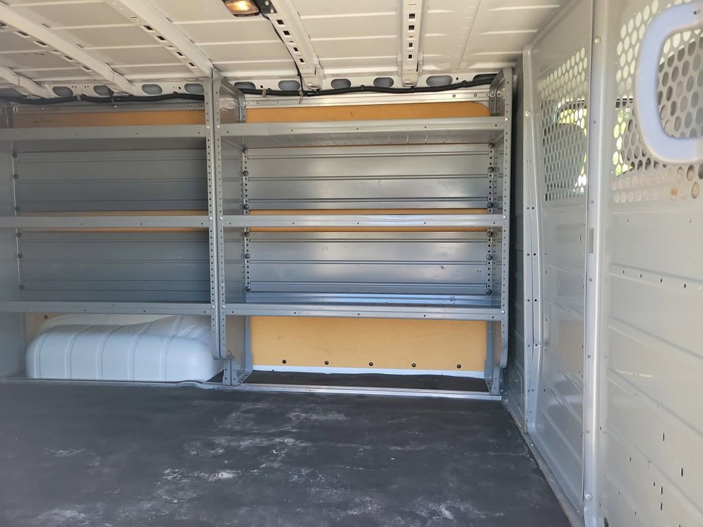 Used 2021 Nissan NV 2500 SV image 17