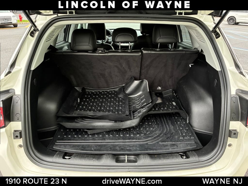Used 2020 Jeep Compass Latitude w/ Popular Equipment Group AWD/4WD image 6