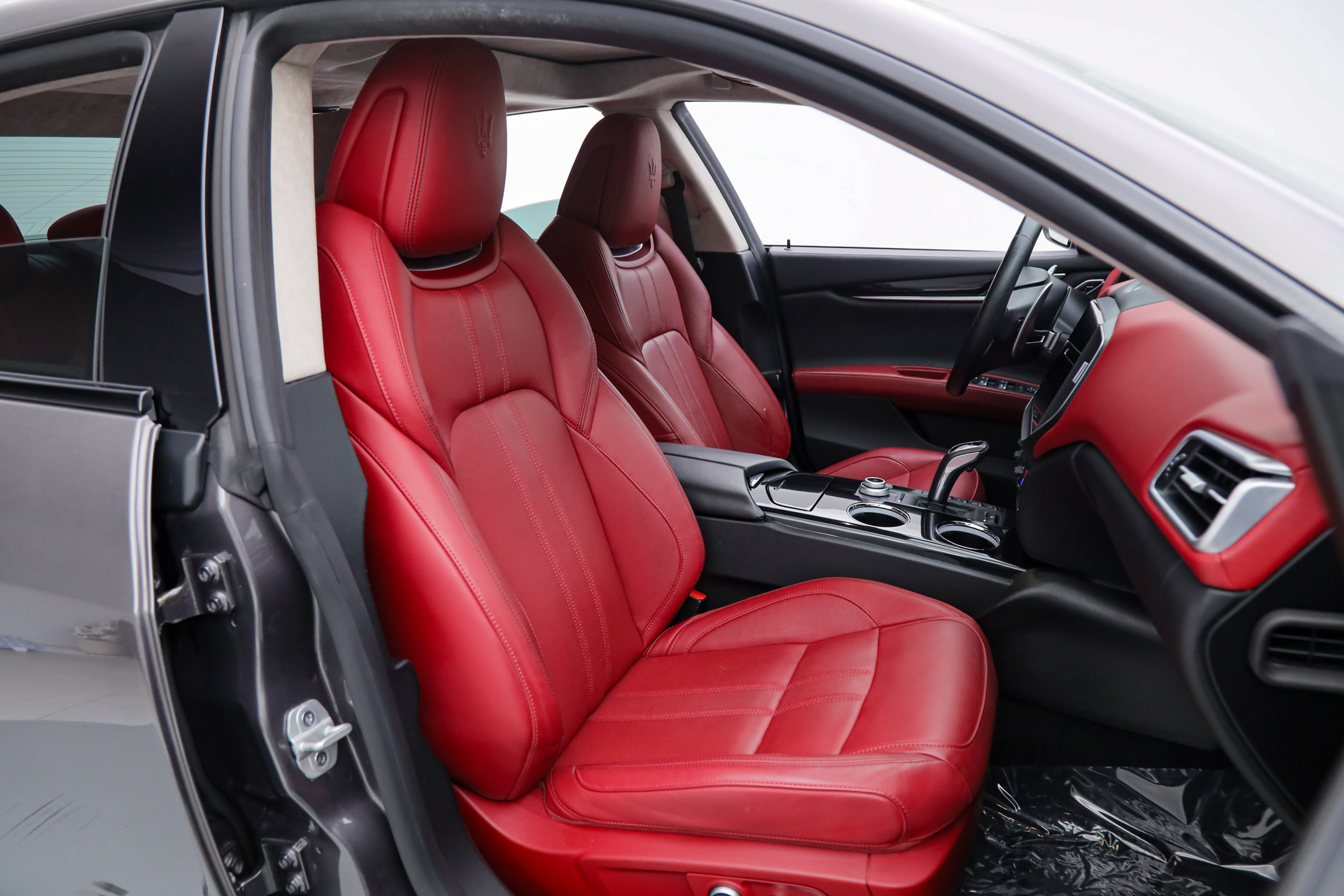 Certified 2023 Maserati Ghibli Modena RWD image 9
