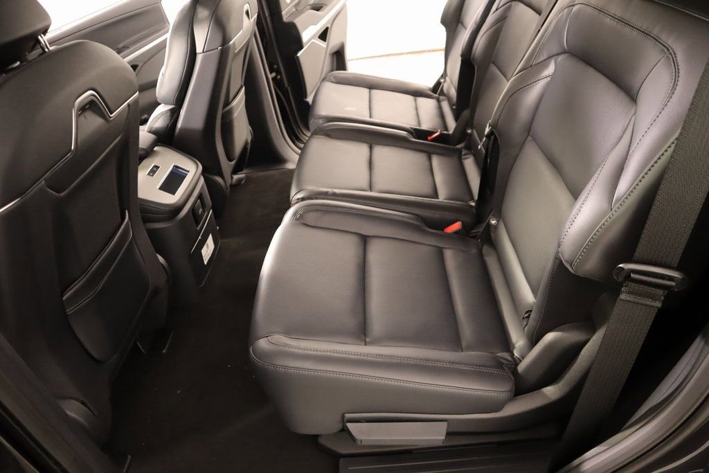 New 2025 Lincoln Navigator Reserve w/ Jet Appearance Package image 12