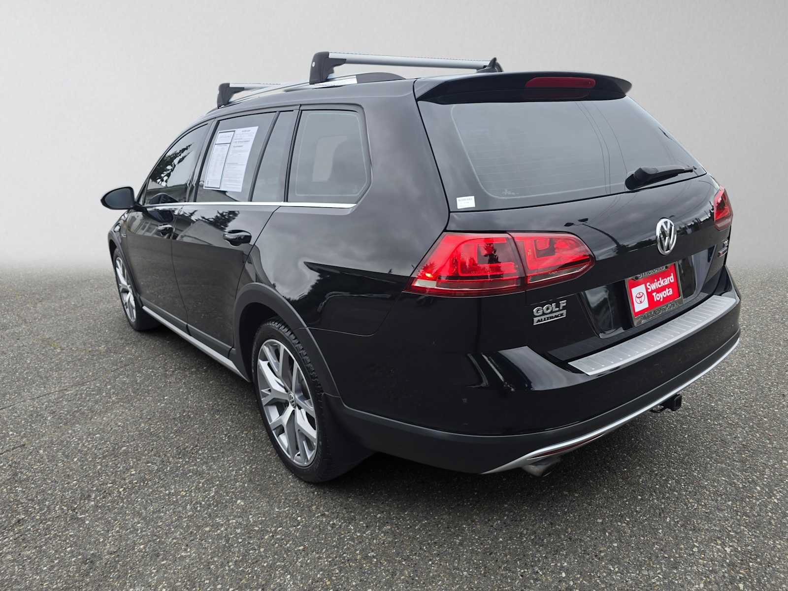 Used 2017 Volkswagen Golf Alltrack SEL AWD/4WD image 5