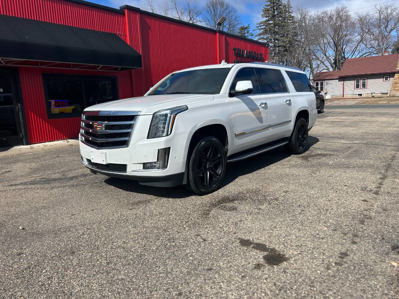 Used 2020 Cadillac Escalade ESV Luxury image 2