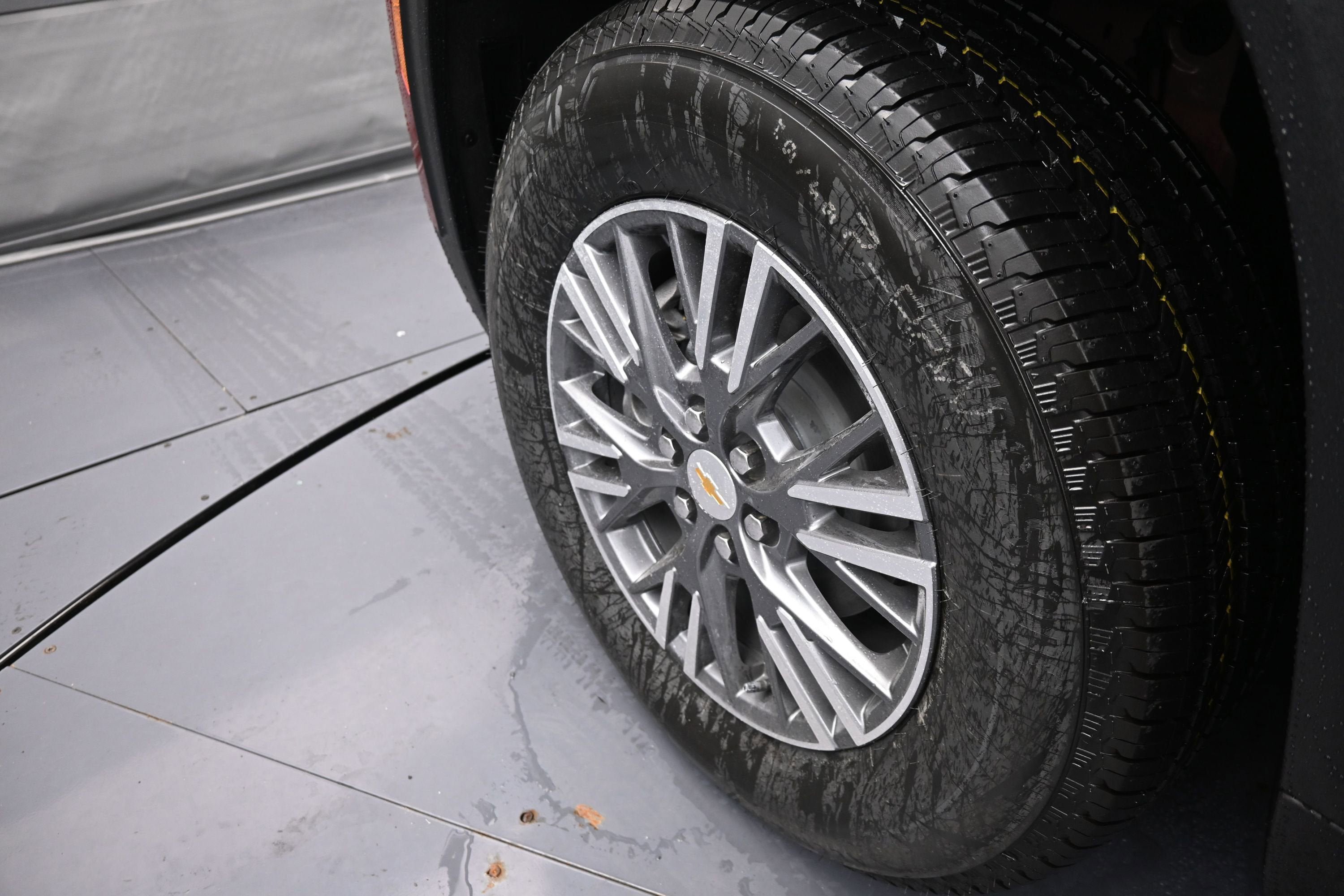 New 2026 Chevrolet Traverse LT w/ Driver Confidence Package FWD image 33