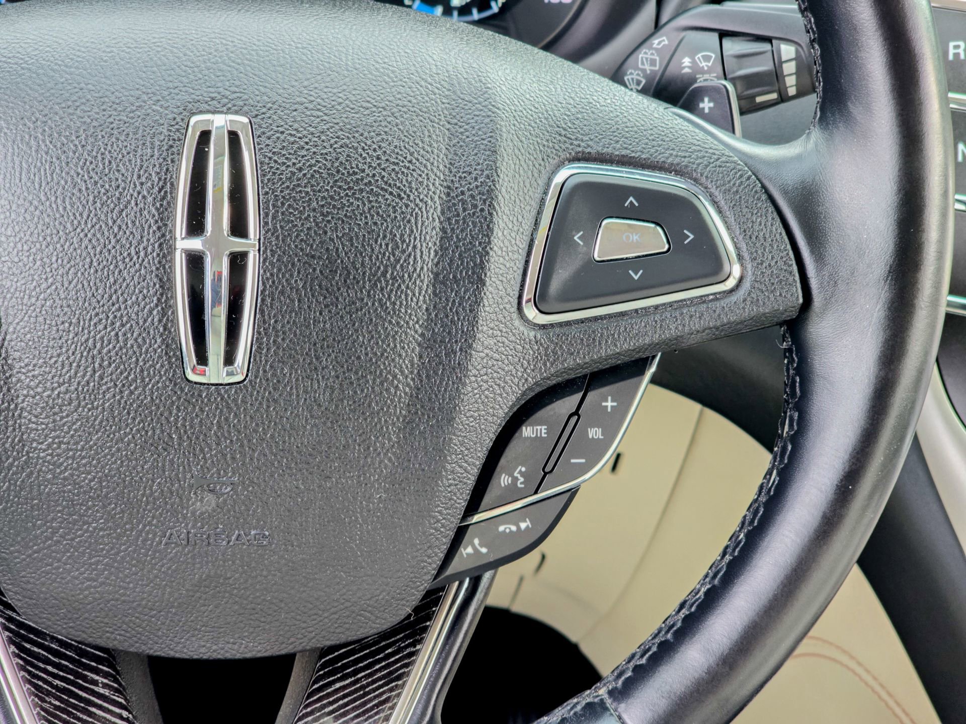 Used 2019 Lincoln MKC Black Label image 37