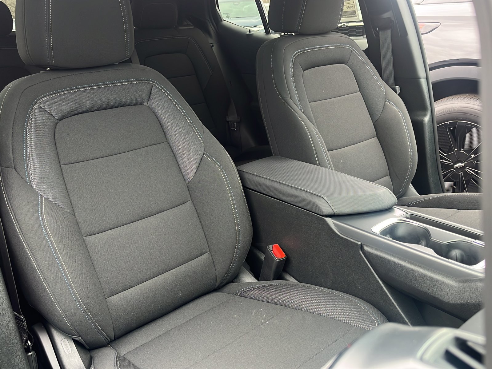 New 2026 Chevrolet Equinox EV LT FWD image 23