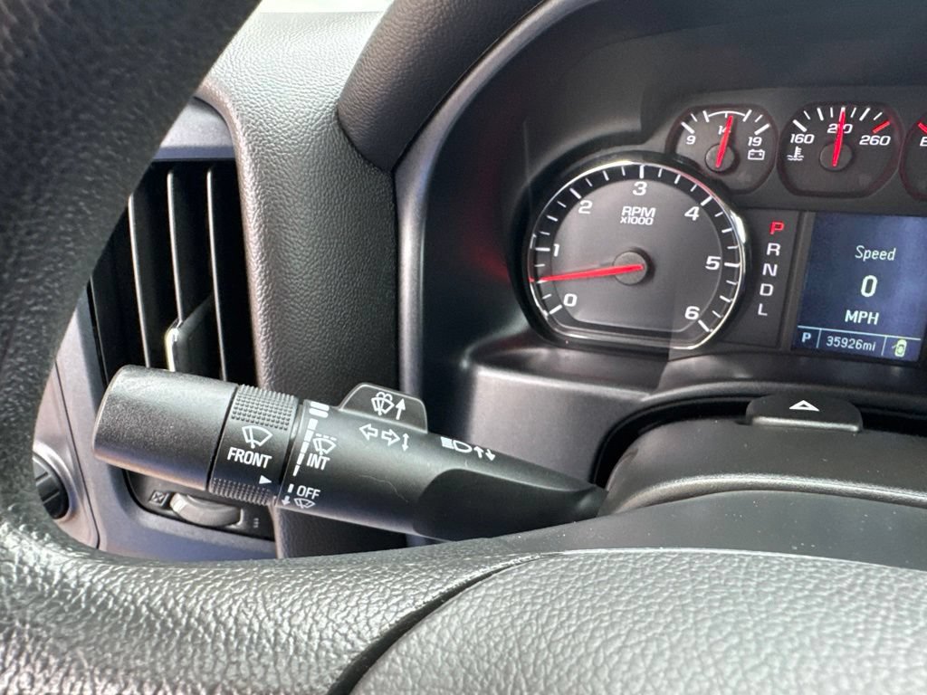 Used 2019 Chevrolet Silverado 1500 Custom w/ Custom Convenience Package AWD/4WD image 18