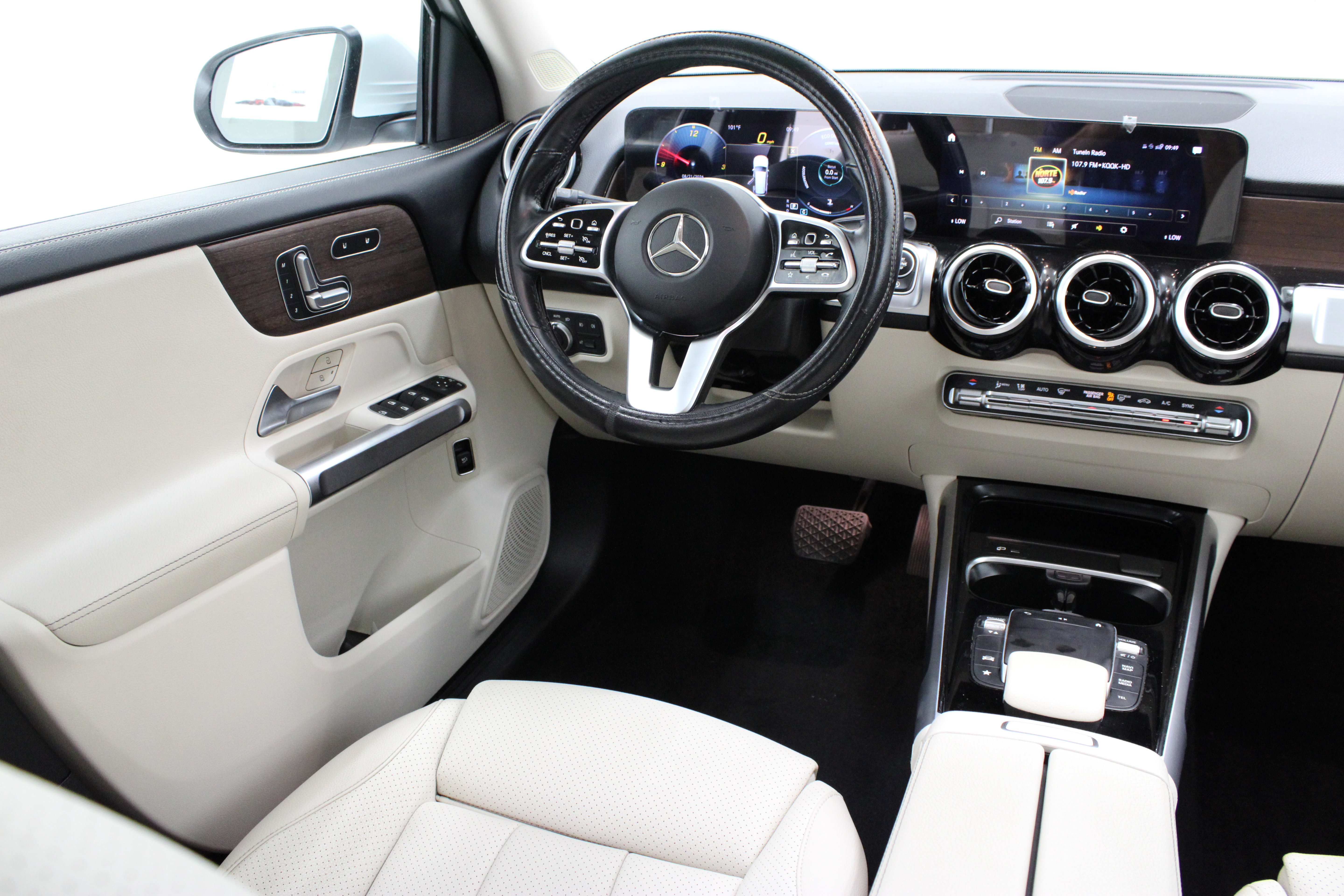 Used 2022 Mercedes-Benz GLB 250 image 31