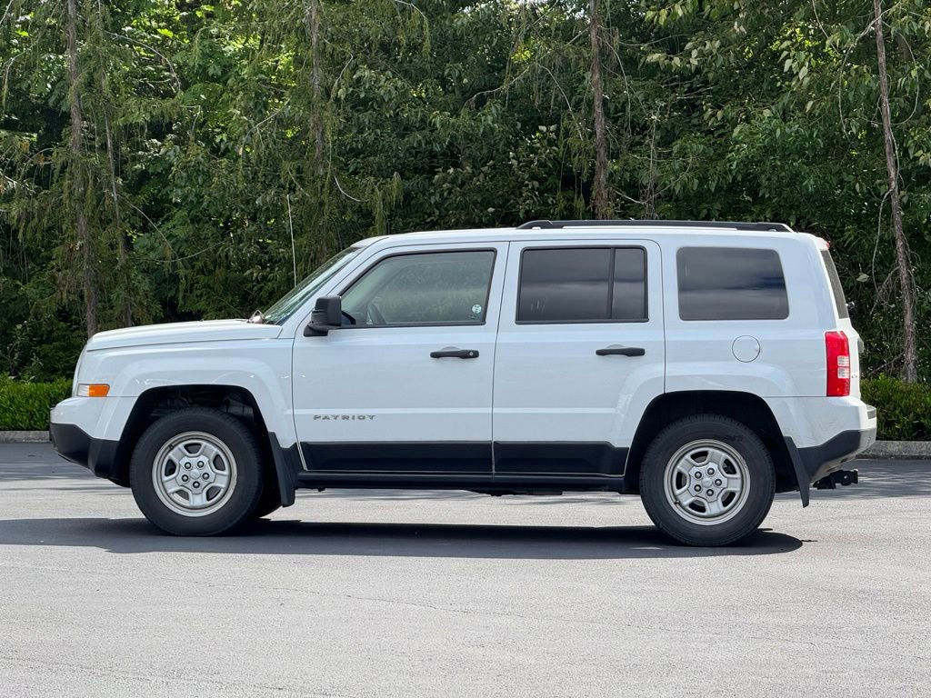 Used 2016 Jeep Patriot Sport AWD/4WD image 2