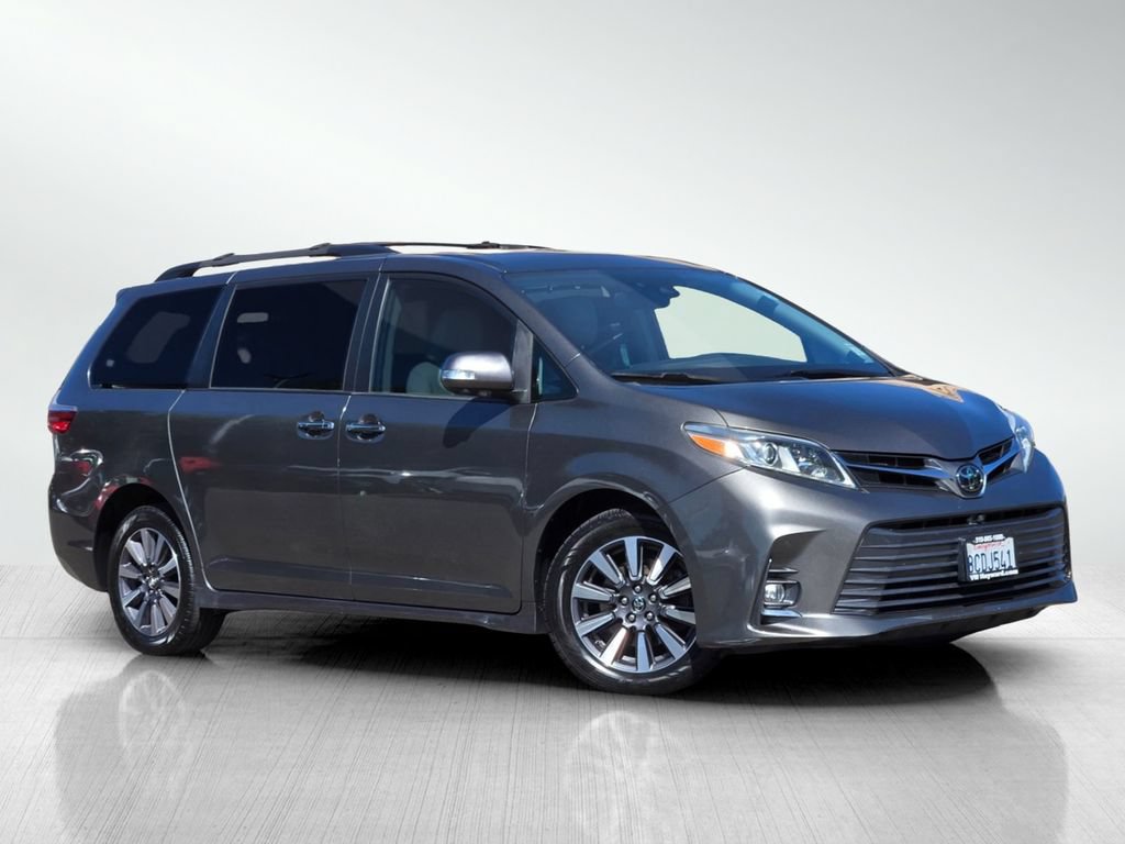 Used 2018 Toyota Sienna Limited Premium AWD/4WD image 2