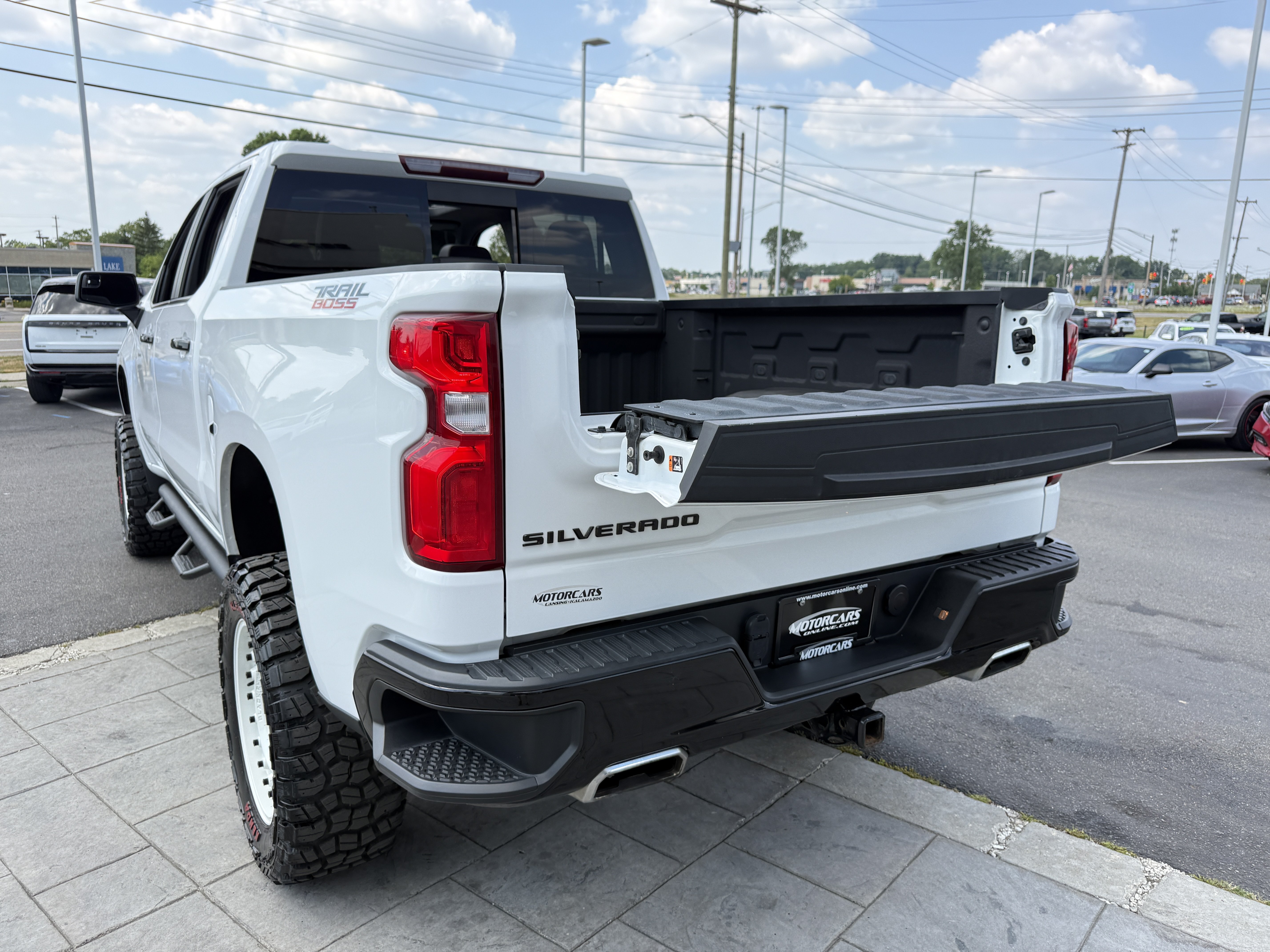 Used 2021 Chevrolet Silverado 1500 LT Trail Boss w/ Convenience Package II AWD/4WD image 48