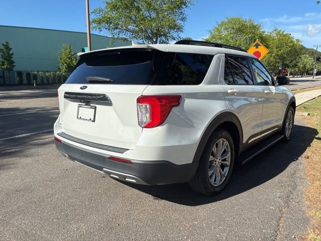 Used 2023 Ford Explorer XLT w/ Equipment Group 202A RWD image 3