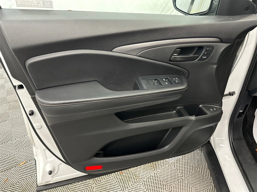 Used 2022 Honda Passport TrailSport image 11