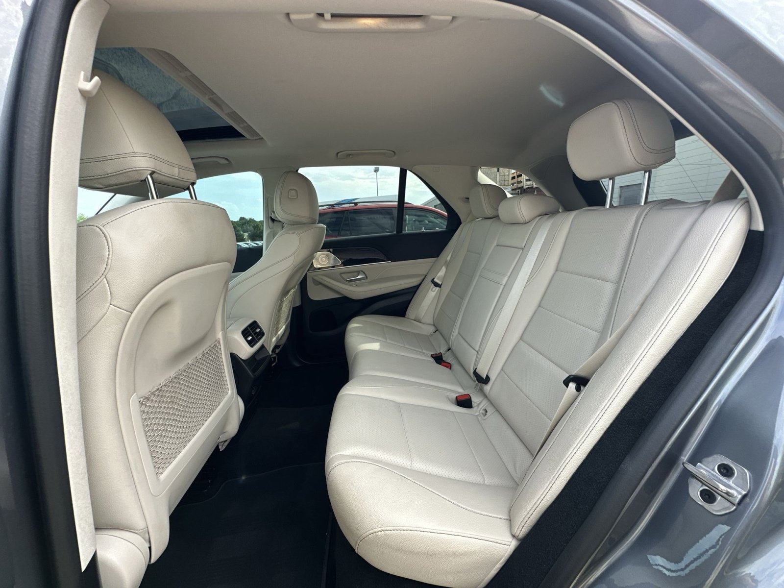 Used 2022 Mercedes-Benz GLE 350 4MATIC w/ Premium Package image 33