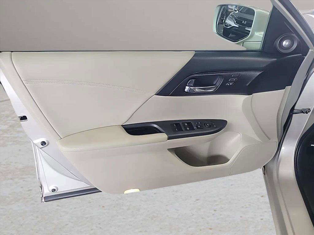 Used 2013 Honda Accord EX-L image 16