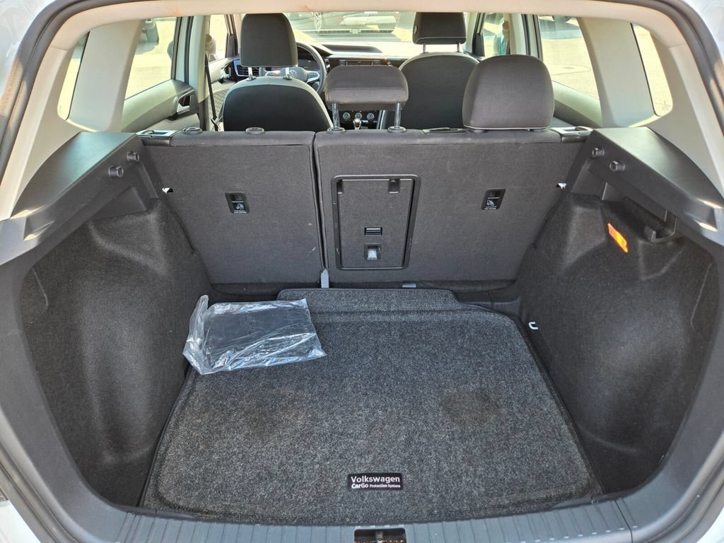 Certified 2023 Volkswagen Taos S w/ Driver Assistance Package FWD image 11