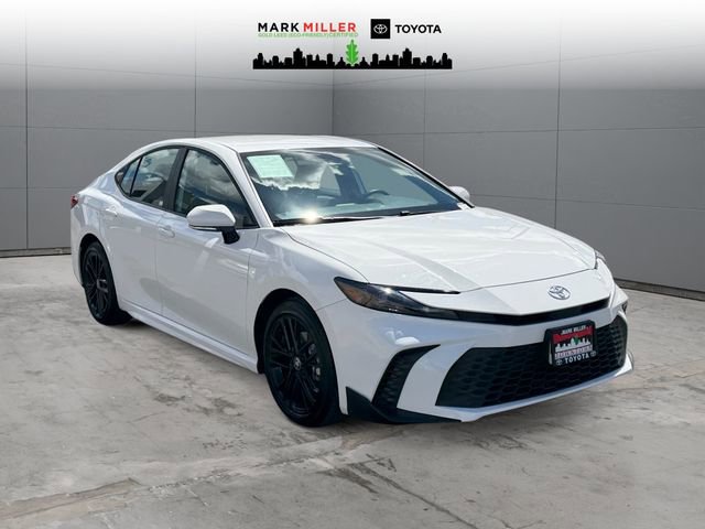 Used 2025 Toyota Camry SE image 7