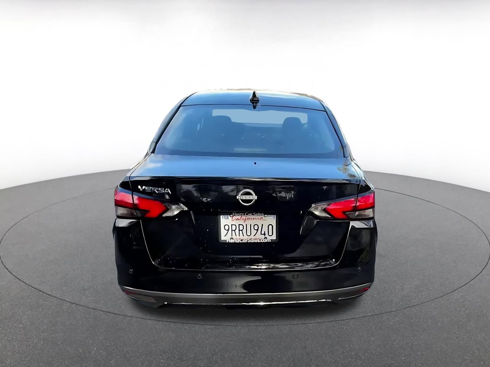 Used 2025 Nissan Versa SV image 12