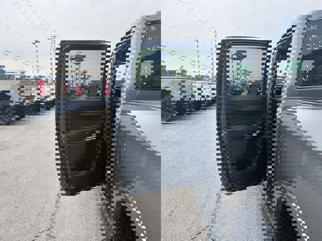 New 2026 Ford Ranger Lariat w/ Black Appearance Package image 15