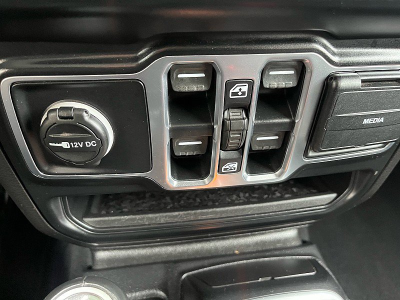 Used 2020 Jeep Wrangler Unlimited Sahara w/ Dual Top Group image 43
