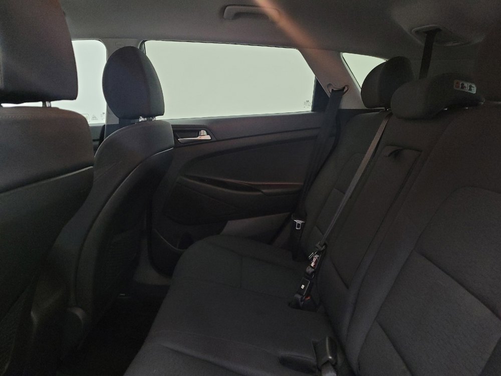 Used 2019 Hyundai Tucson SE image 18