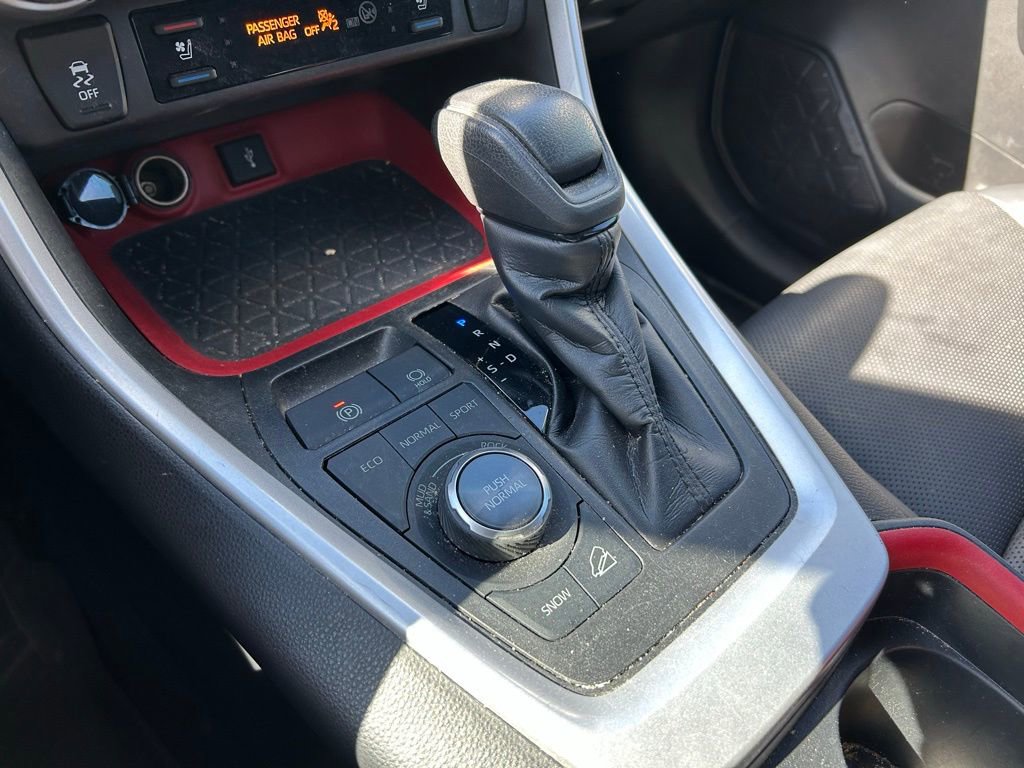 Used 2020 Toyota RAV4 TRD Off-Road w/ TRD Off-Road Weather Package image 27