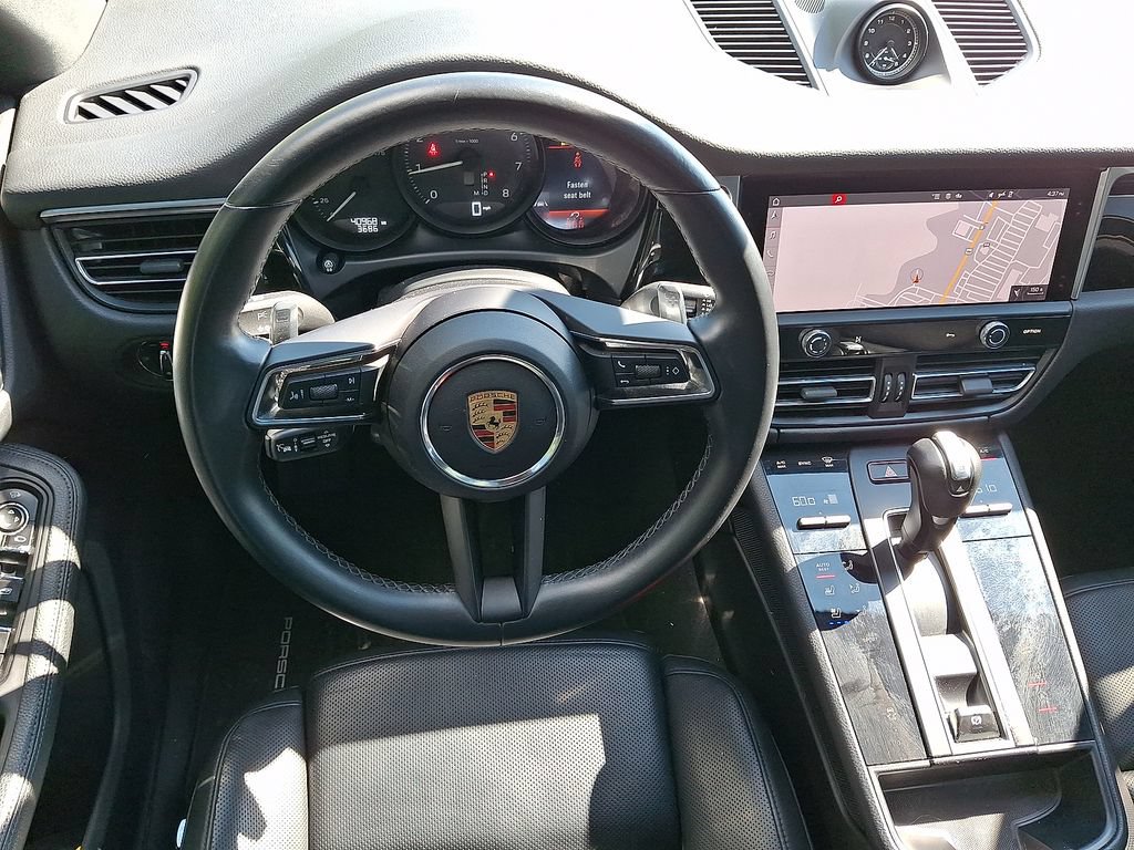 Used 2023 Porsche Macan AWD/4WD image 13