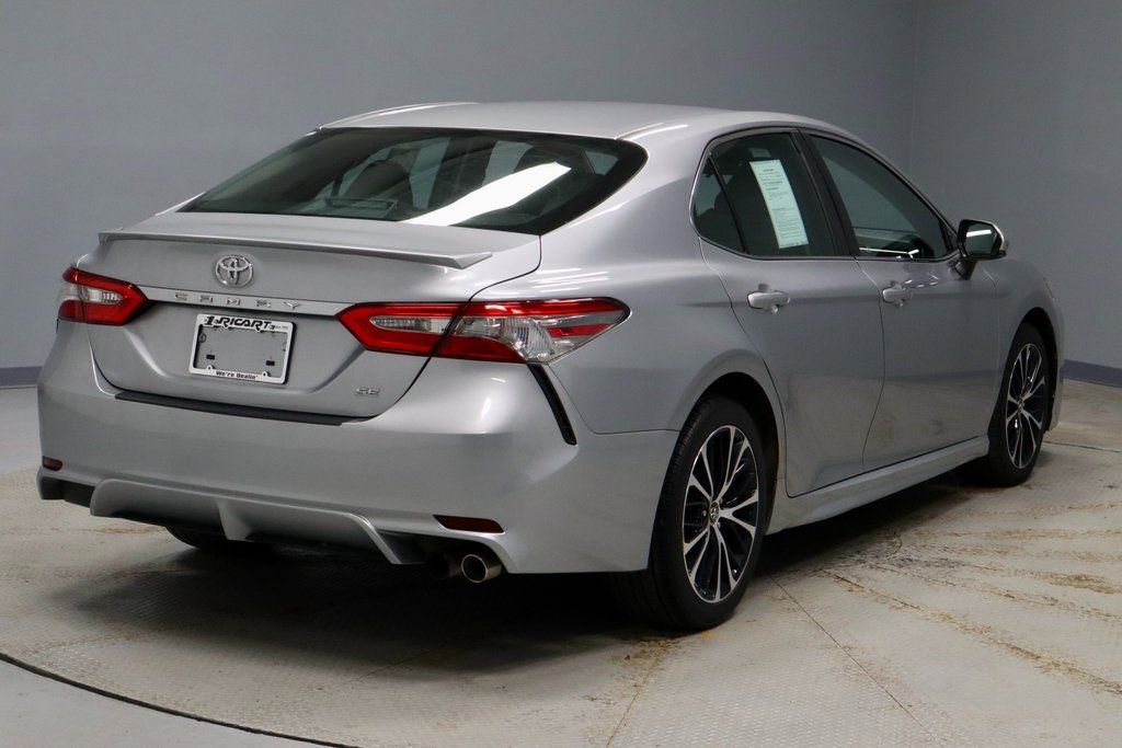 Used 2018 Toyota Camry SE image 11