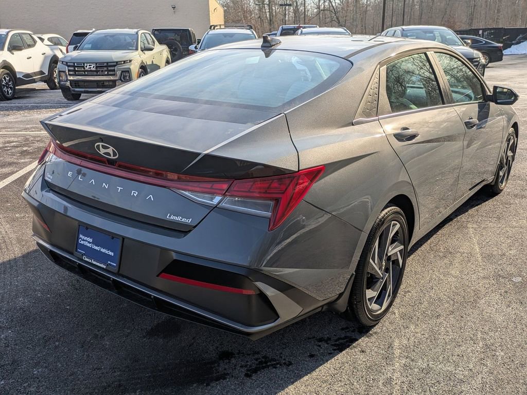 Certified 2025 Hyundai Elantra Limited image 5