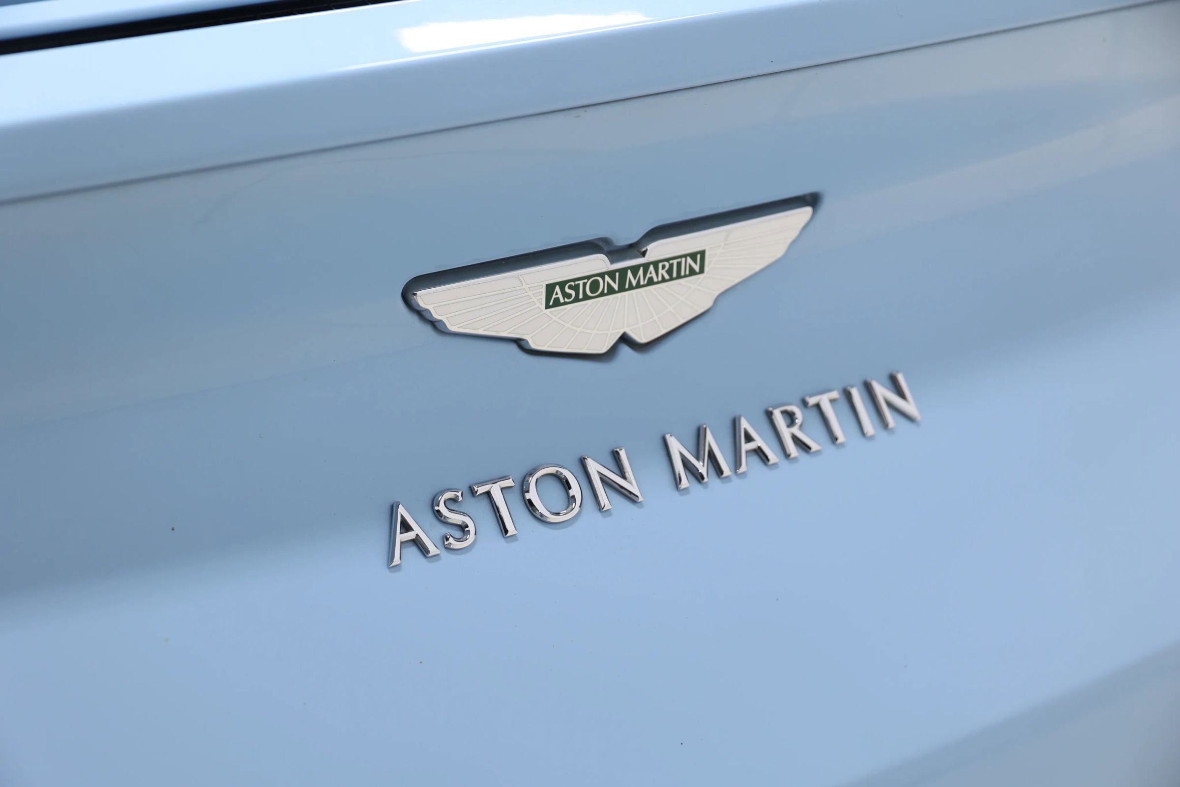 Used 2018 Aston Martin DB11 V12 image 9