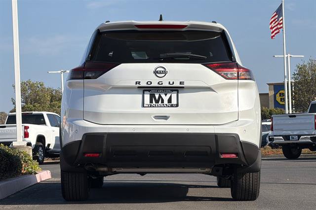New 2026 Nissan Rogue Dark Armor FWD image 5