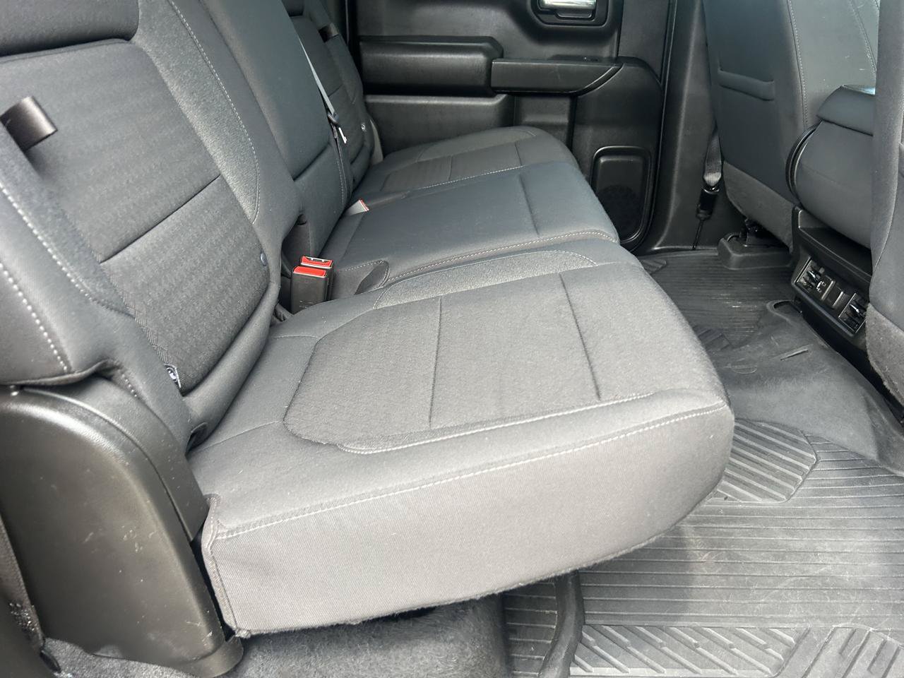 Used 2022 Chevrolet Silverado 1500 LT AWD/4WD image 43