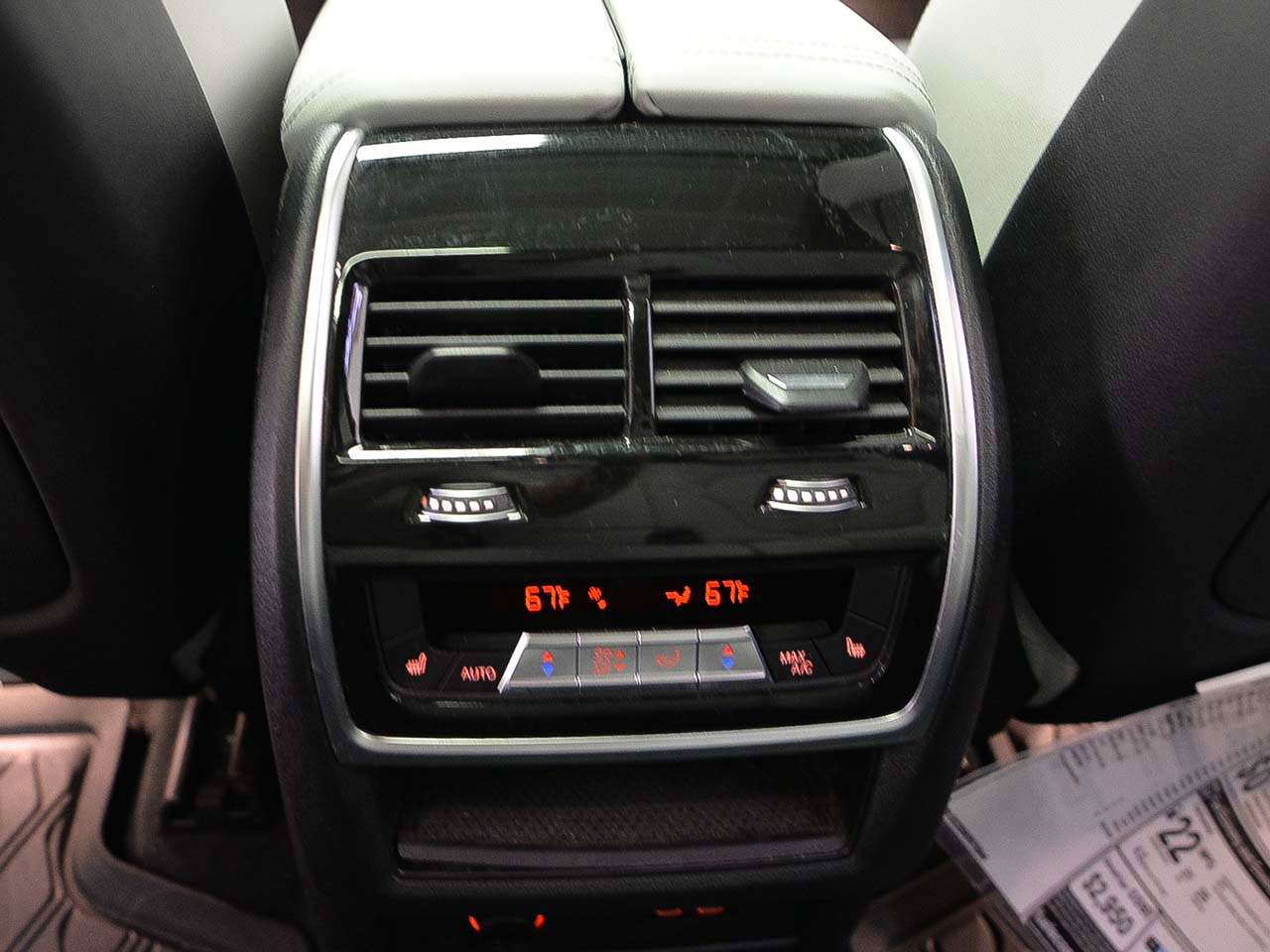 Certified 2024 BMW X7 xDrive40i w/ M Sport Package image 10