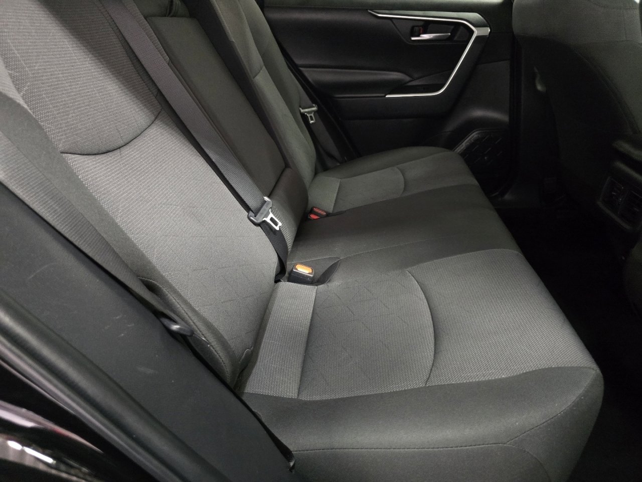 Certified 2025 Toyota RAV4 XLE w/ Convenience Package image 18