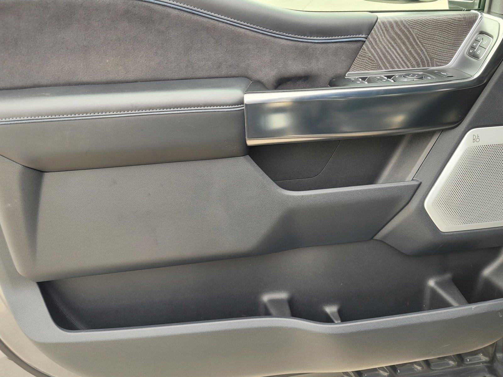 Used 2025 Ford F350 Platinum image 15